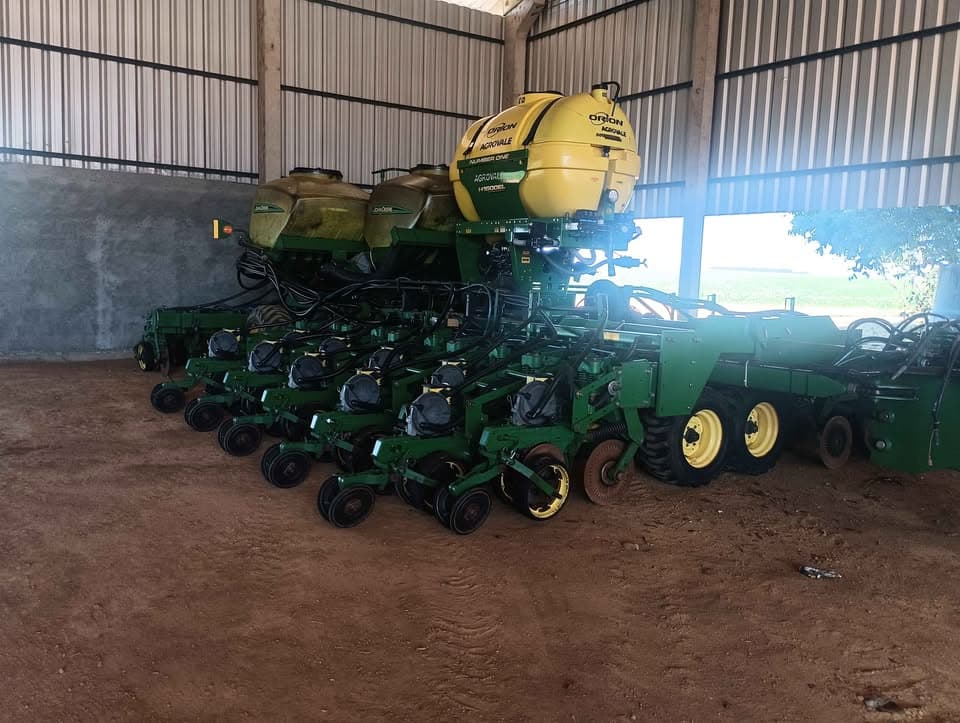 Plantadeira John Deere DB 70 (2013) 31 linhas 0,50m c/ ORION — Revisada